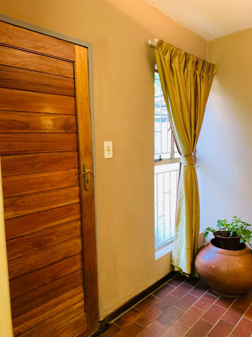 2 Bedroom Property for Sale in Sunnyside Gauteng