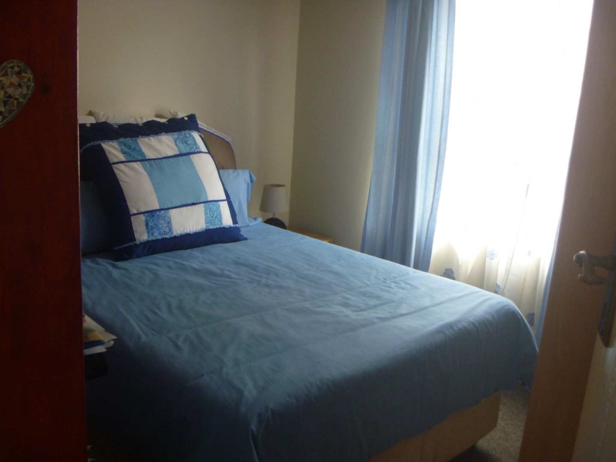 To Let 2 Bedroom Property for Rent in Faerie Glen Gauteng