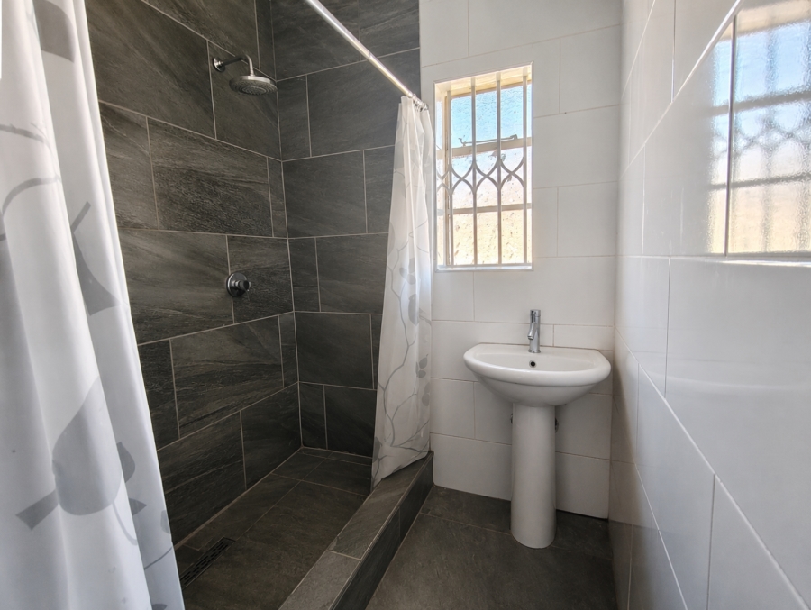 To Let 3 Bedroom Property for Rent in Three Rivers Gauteng