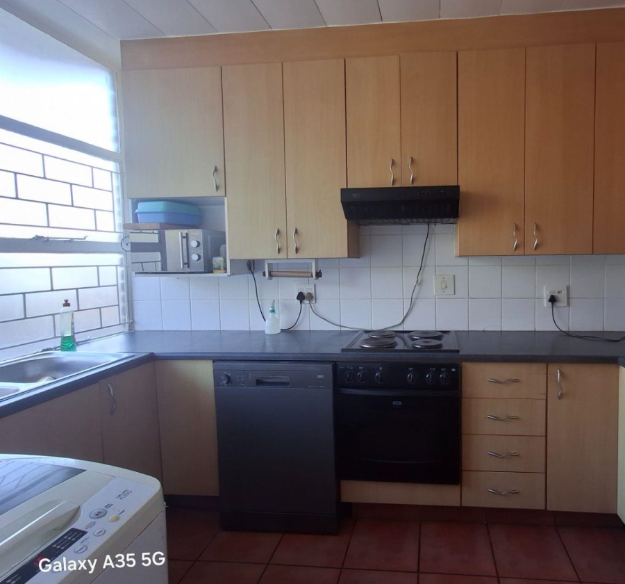 To Let 3 Bedroom Property for Rent in Clubview Gauteng
