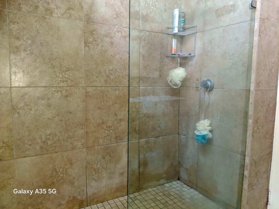 To Let 3 Bedroom Property for Rent in Clubview Gauteng