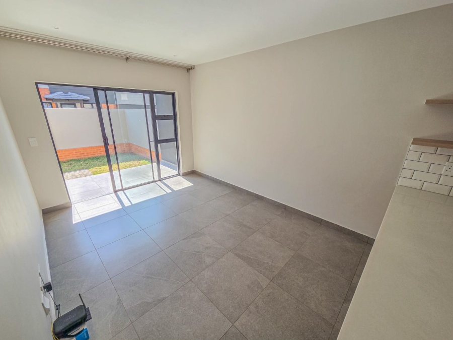 To Let 2 Bedroom Property for Rent in Equestria Gauteng