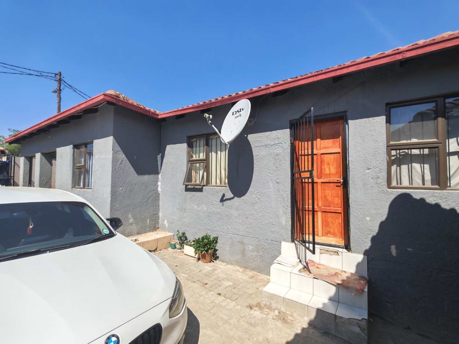 10 Bedroom Property for Sale in Cosmo City Gauteng