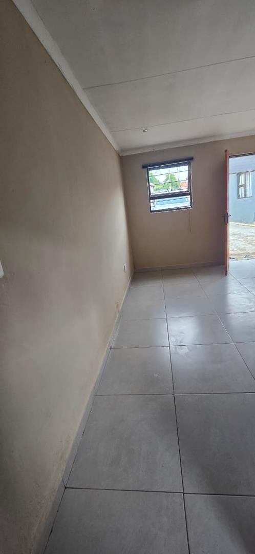 10 Bedroom Property for Sale in Cosmo City Gauteng