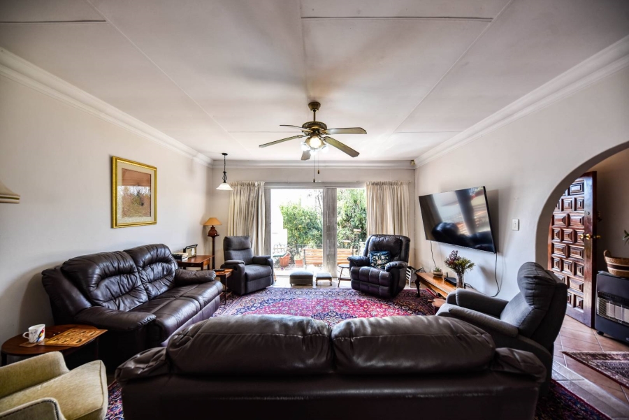3 Bedroom Property for Sale in Garsfontein Gauteng