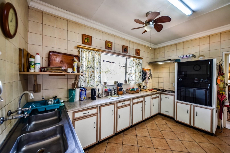 3 Bedroom Property for Sale in Garsfontein Gauteng