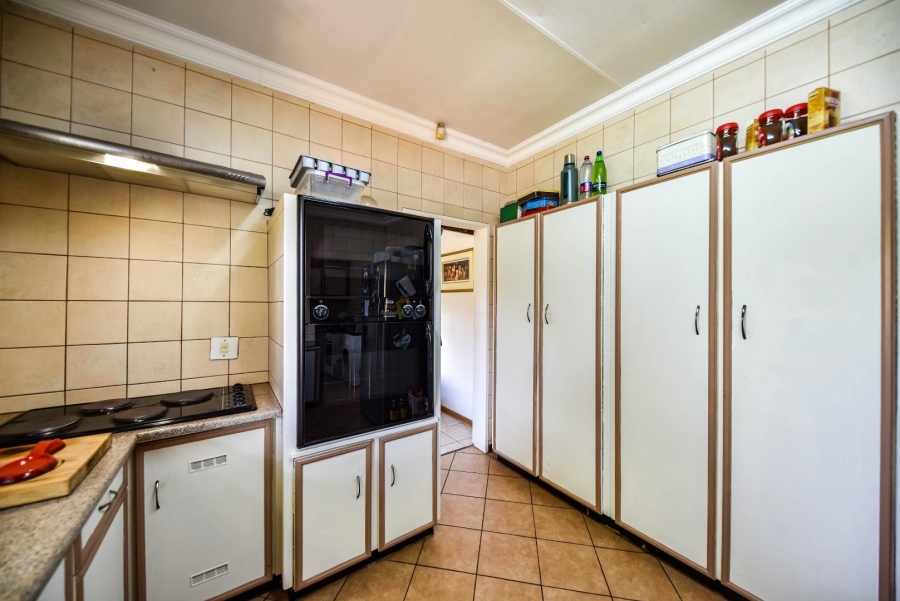 3 Bedroom Property for Sale in Garsfontein Gauteng