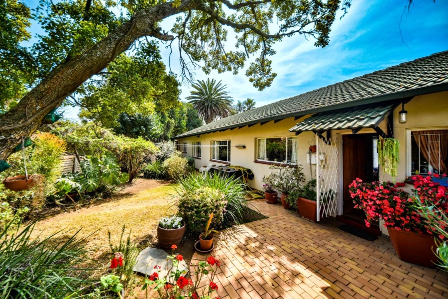3 Bedroom Property for Sale in Garsfontein Gauteng
