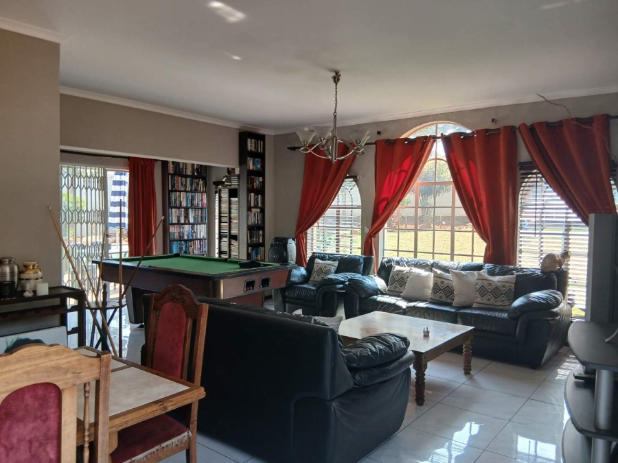 4 Bedroom Property for Sale in Lambton Gauteng