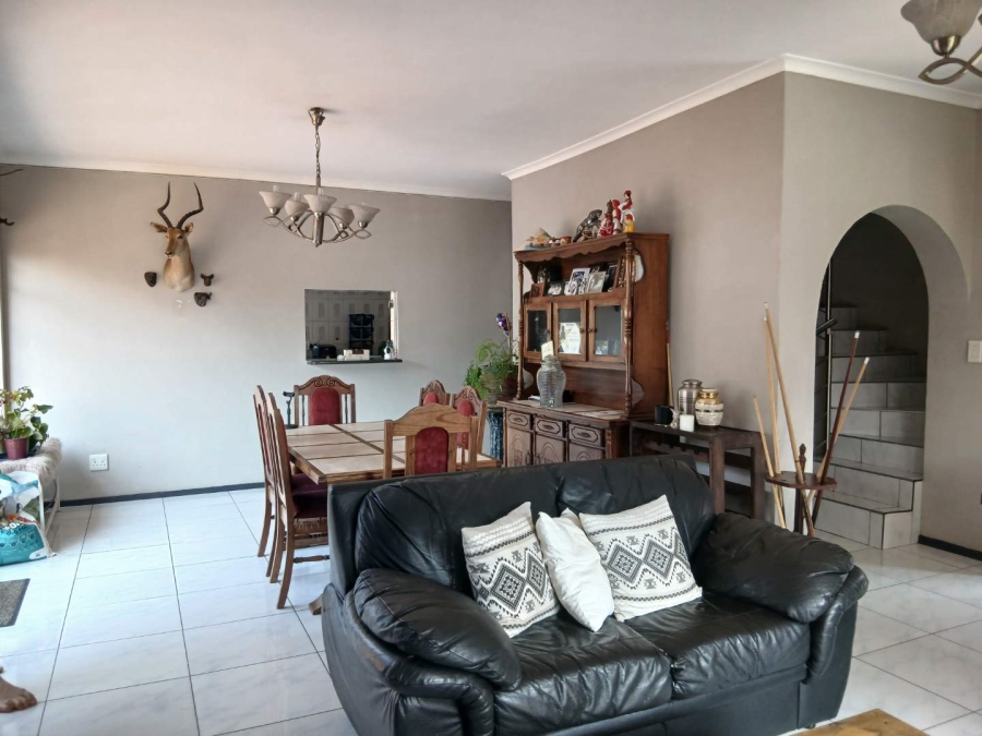 4 Bedroom Property for Sale in Lambton Gauteng