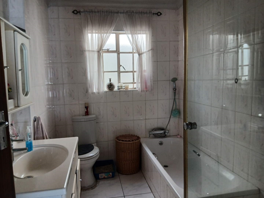 4 Bedroom Property for Sale in Lambton Gauteng
