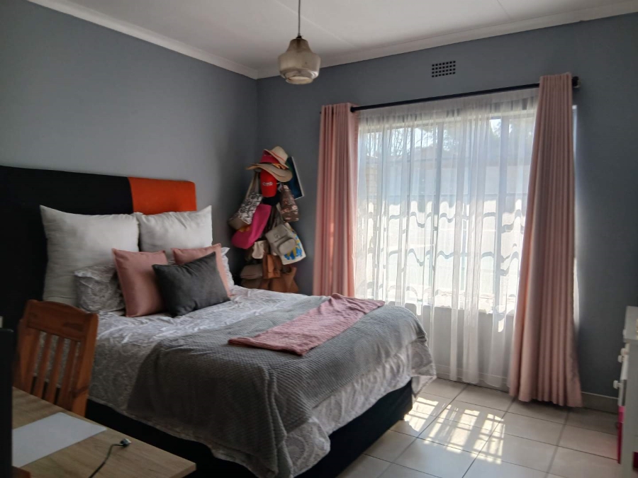 4 Bedroom Property for Sale in Lambton Gauteng