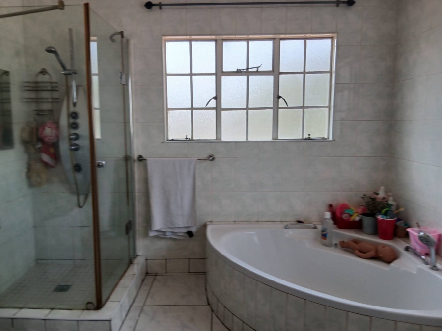 4 Bedroom Property for Sale in Lambton Gauteng