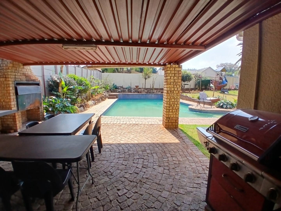 4 Bedroom Property for Sale in Lambton Gauteng