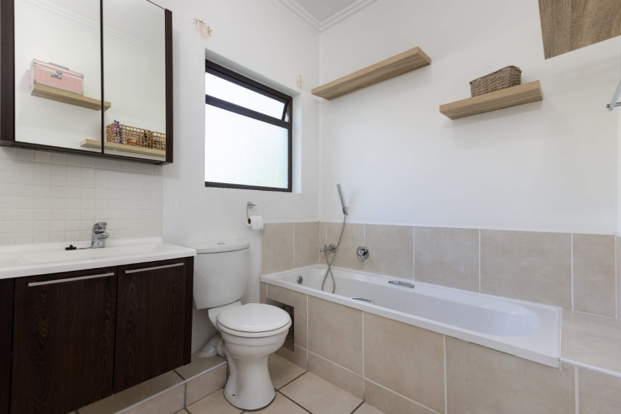 1 Bedroom Property for Sale in Beverley Gauteng