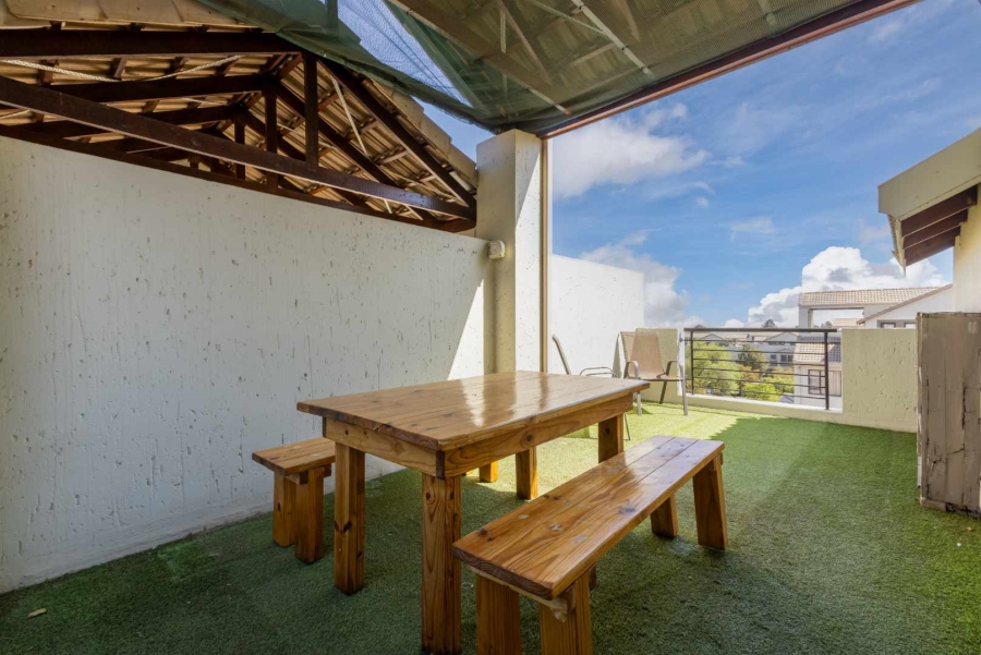 1 Bedroom Property for Sale in Beverley Gauteng