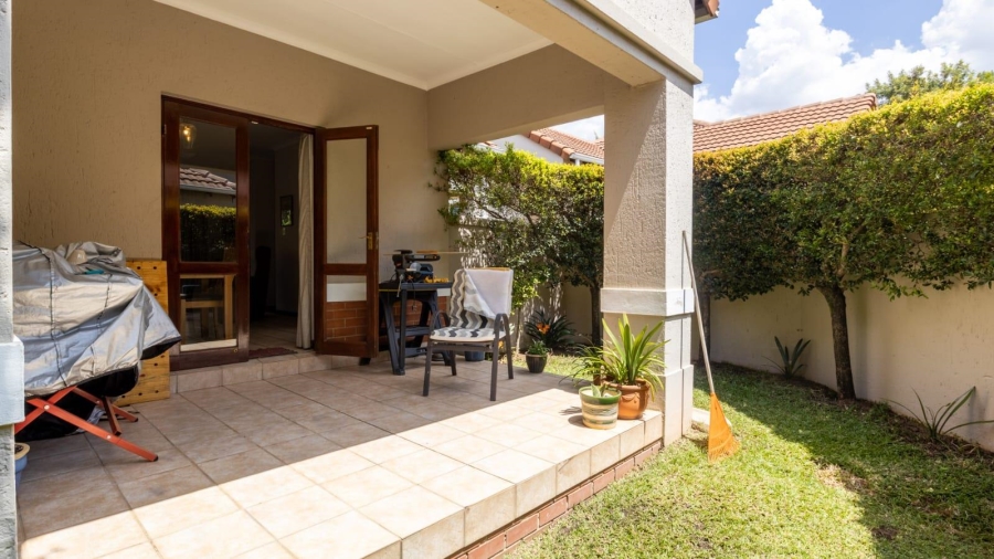 To Let 3 Bedroom Property for Rent in Broadacres Gauteng
