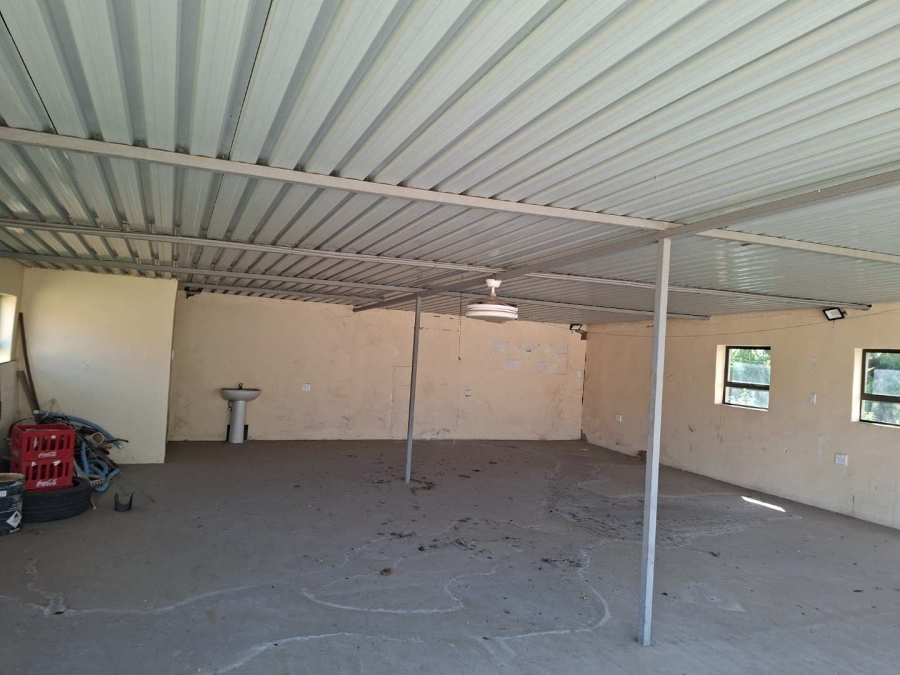 5 Bedroom Property for Sale in Lakefield Gauteng