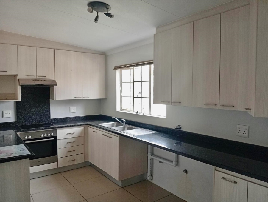 To Let 3 Bedroom Property for Rent in Morningside Gauteng