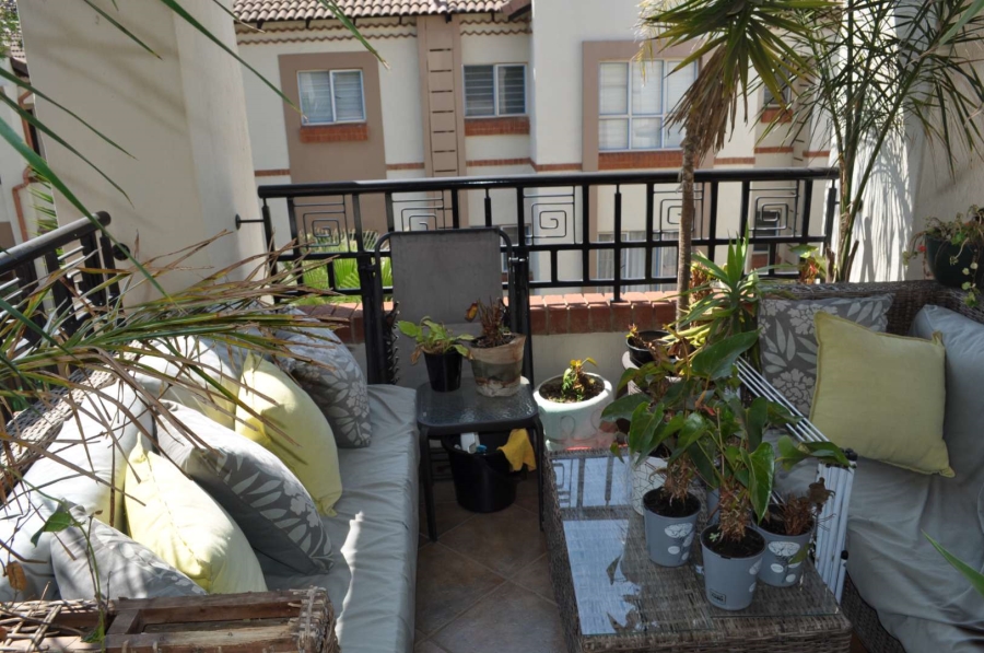 To Let 2 Bedroom Property for Rent in Faerie Glen Gauteng