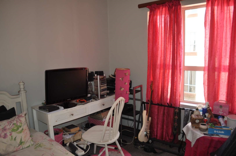 To Let 2 Bedroom Property for Rent in Faerie Glen Gauteng