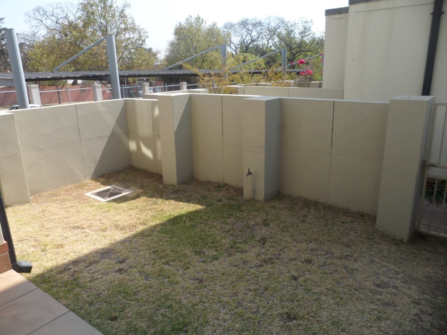 To Let 1 Bedroom Property for Rent in Parktown North Gauteng