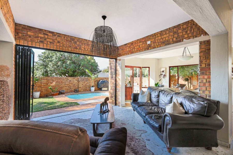 To Let 3 Bedroom Property for Rent in Silver Lakes Golf Estate Gauteng