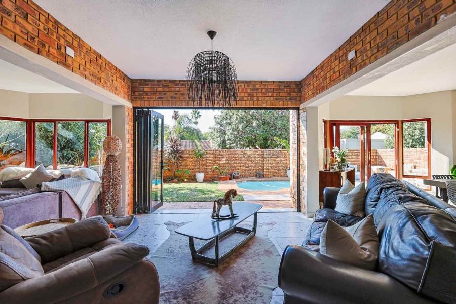 To Let 3 Bedroom Property for Rent in Silver Lakes Golf Estate Gauteng