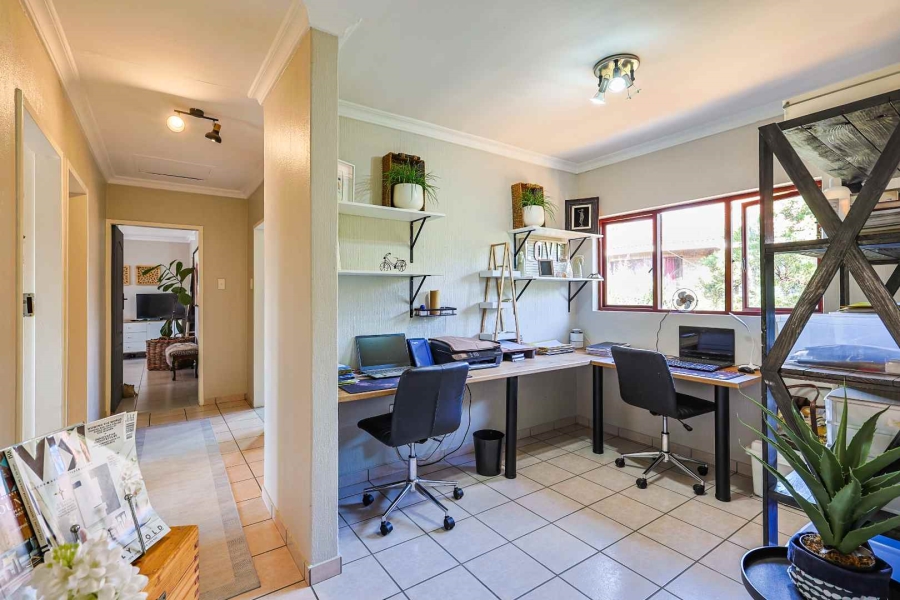 To Let 3 Bedroom Property for Rent in Silver Lakes Golf Estate Gauteng