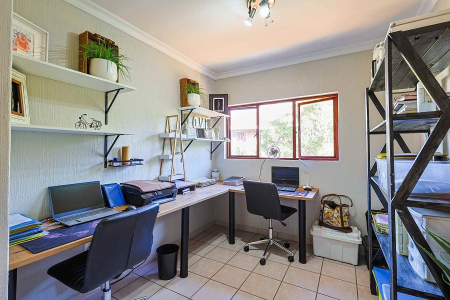 To Let 3 Bedroom Property for Rent in Silver Lakes Golf Estate Gauteng