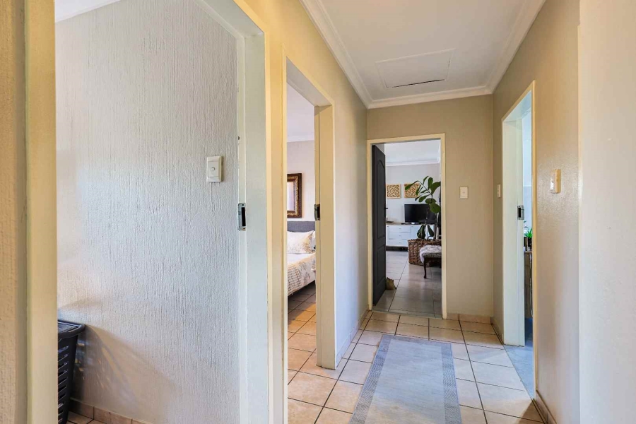 To Let 3 Bedroom Property for Rent in Silver Lakes Golf Estate Gauteng
