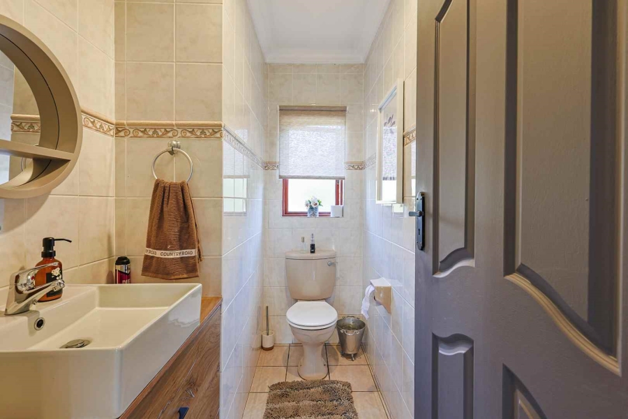 To Let 3 Bedroom Property for Rent in Silver Lakes Golf Estate Gauteng