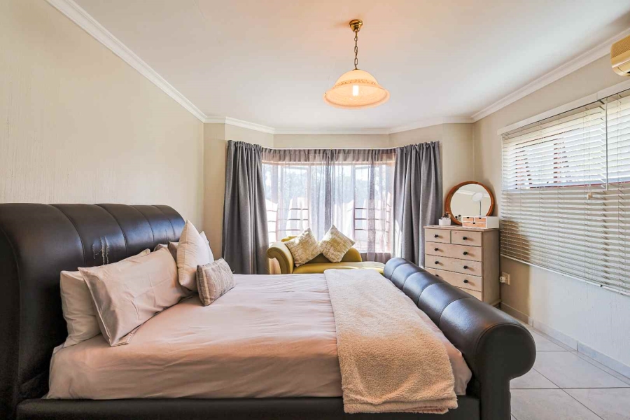 To Let 3 Bedroom Property for Rent in Silver Lakes Golf Estate Gauteng