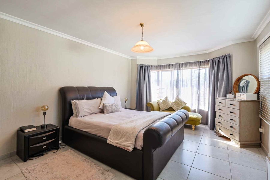 To Let 3 Bedroom Property for Rent in Silver Lakes Golf Estate Gauteng