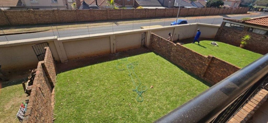 2 Bedroom Property for Sale in Magalieskruin Gauteng