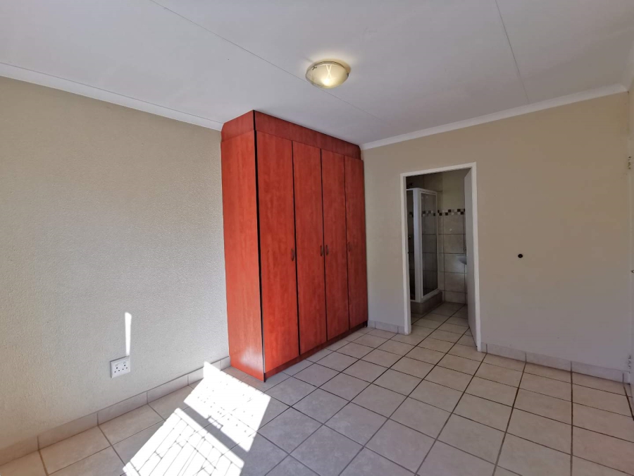 To Let 2 Bedroom Property for Rent in Leopard