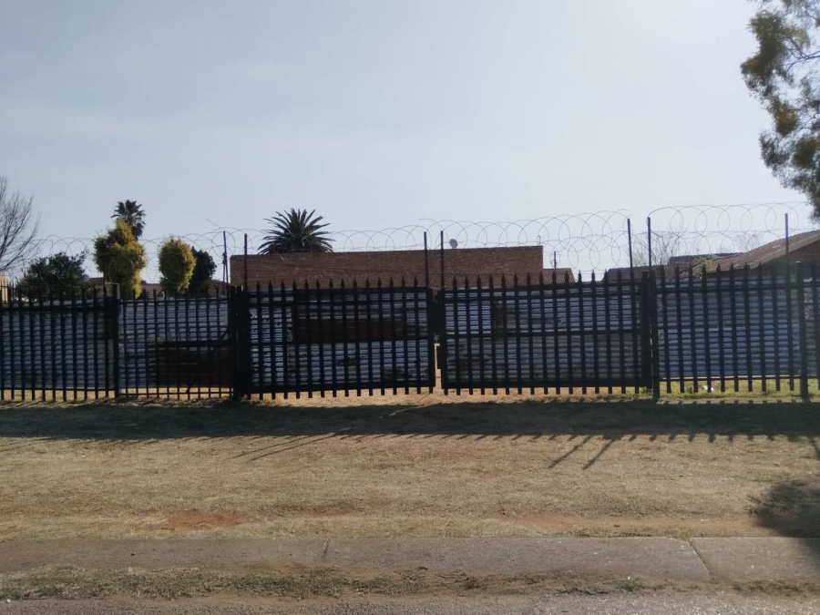 0 Bedroom Property for Sale in Bakerton Gauteng