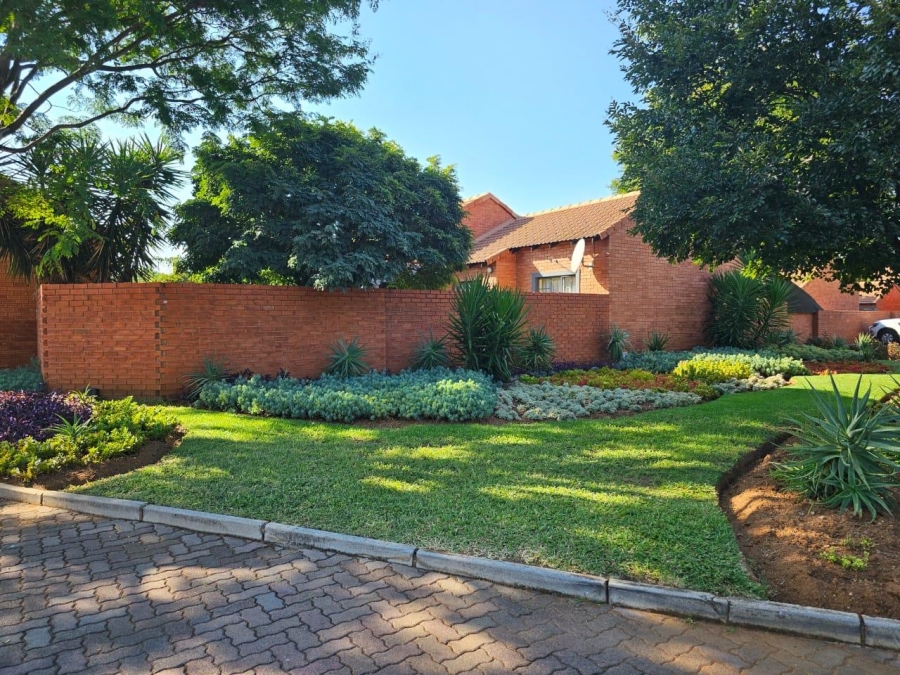 2 Bedroom Property for Sale in Equestria Gauteng