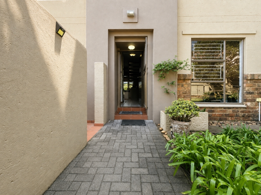 3 Bedroom Property for Sale in Dowerglen Gauteng