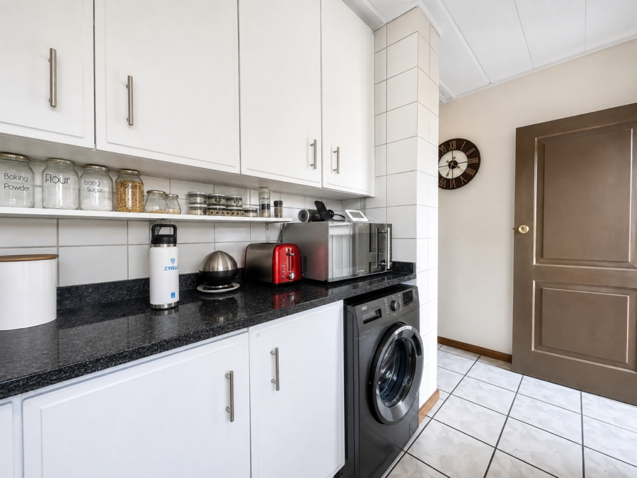 3 Bedroom Property for Sale in Dowerglen Gauteng