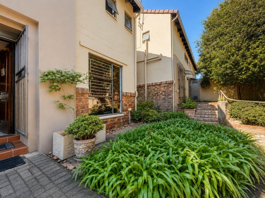 3 Bedroom Property for Sale in Dowerglen Gauteng