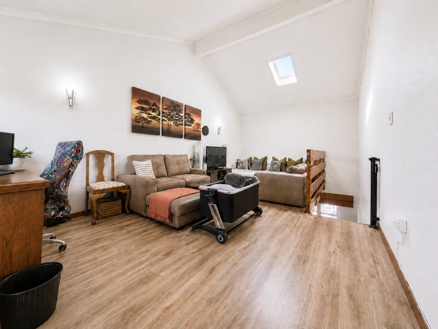 3 Bedroom Property for Sale in Dowerglen Gauteng