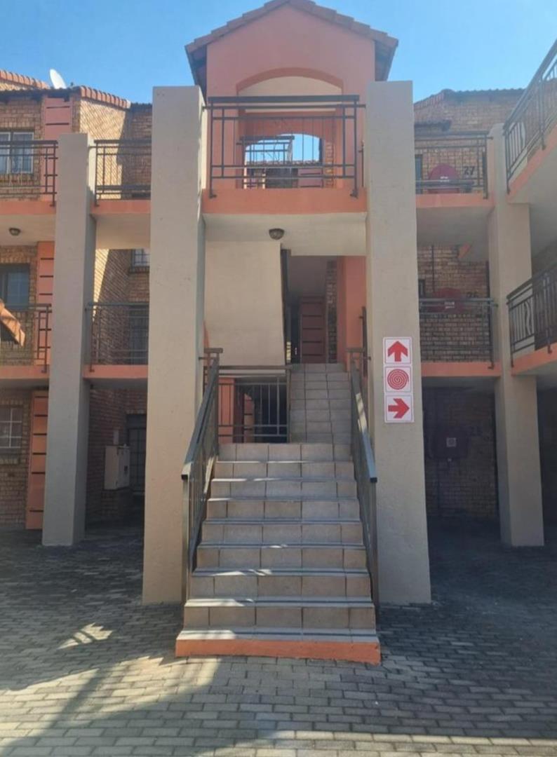 2 Bedroom Property for Sale in Noordwyk Gauteng