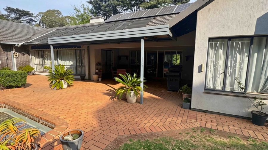 9 Bedroom Property for Sale in Bryanston Gauteng