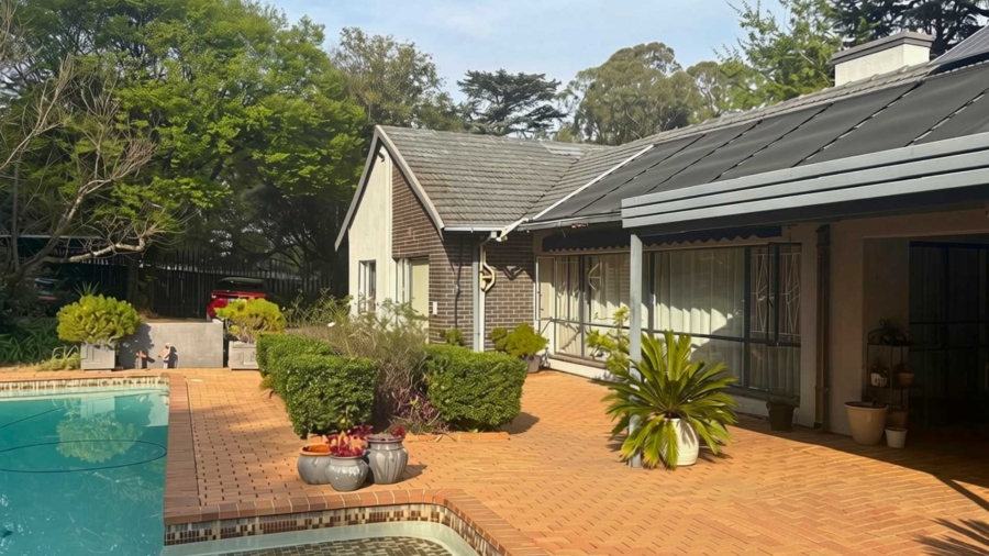 9 Bedroom Property for Sale in Bryanston Gauteng
