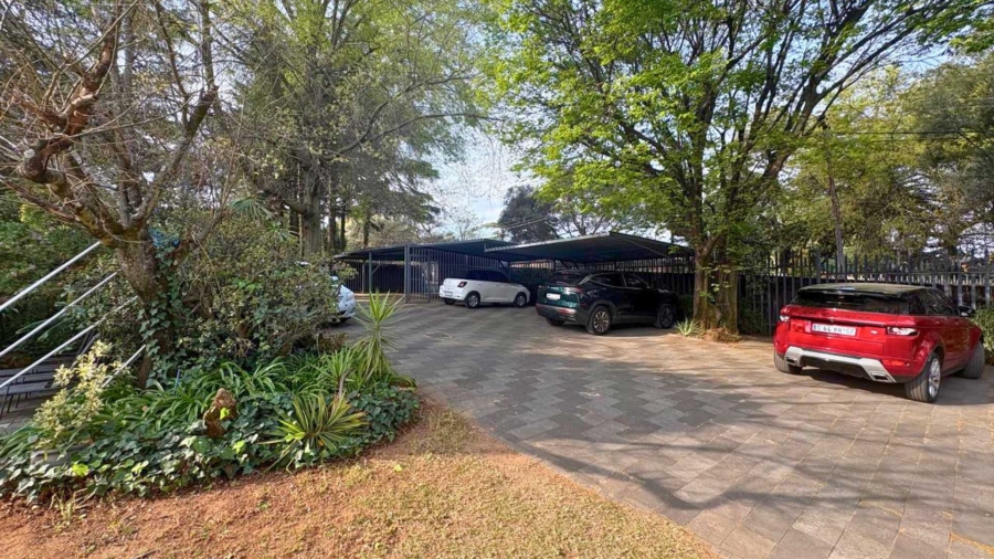 9 Bedroom Property for Sale in Bryanston Gauteng