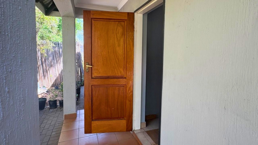 9 Bedroom Property for Sale in Bryanston Gauteng