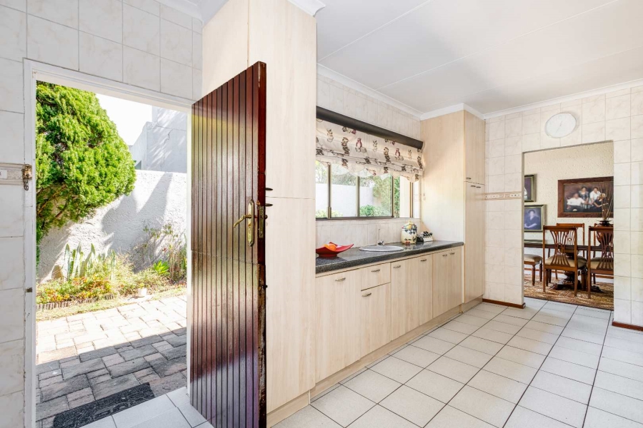 4 Bedroom Property for Sale in Fourways Gardens Gauteng