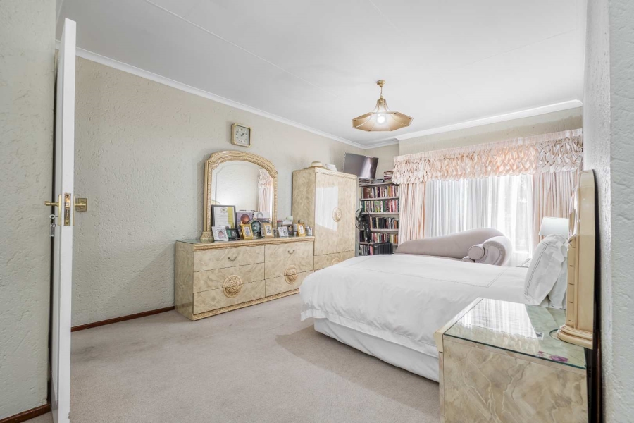 4 Bedroom Property for Sale in Fourways Gardens Gauteng
