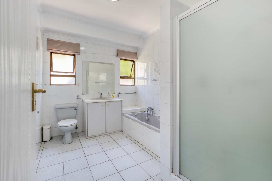 4 Bedroom Property for Sale in Fourways Gardens Gauteng